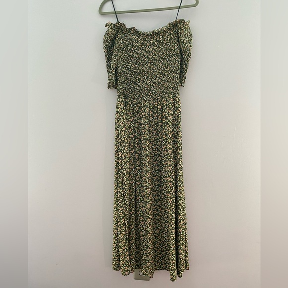 Dress Forum | Smocked Bodice Floral Midi Dress - Picture 10 of 13